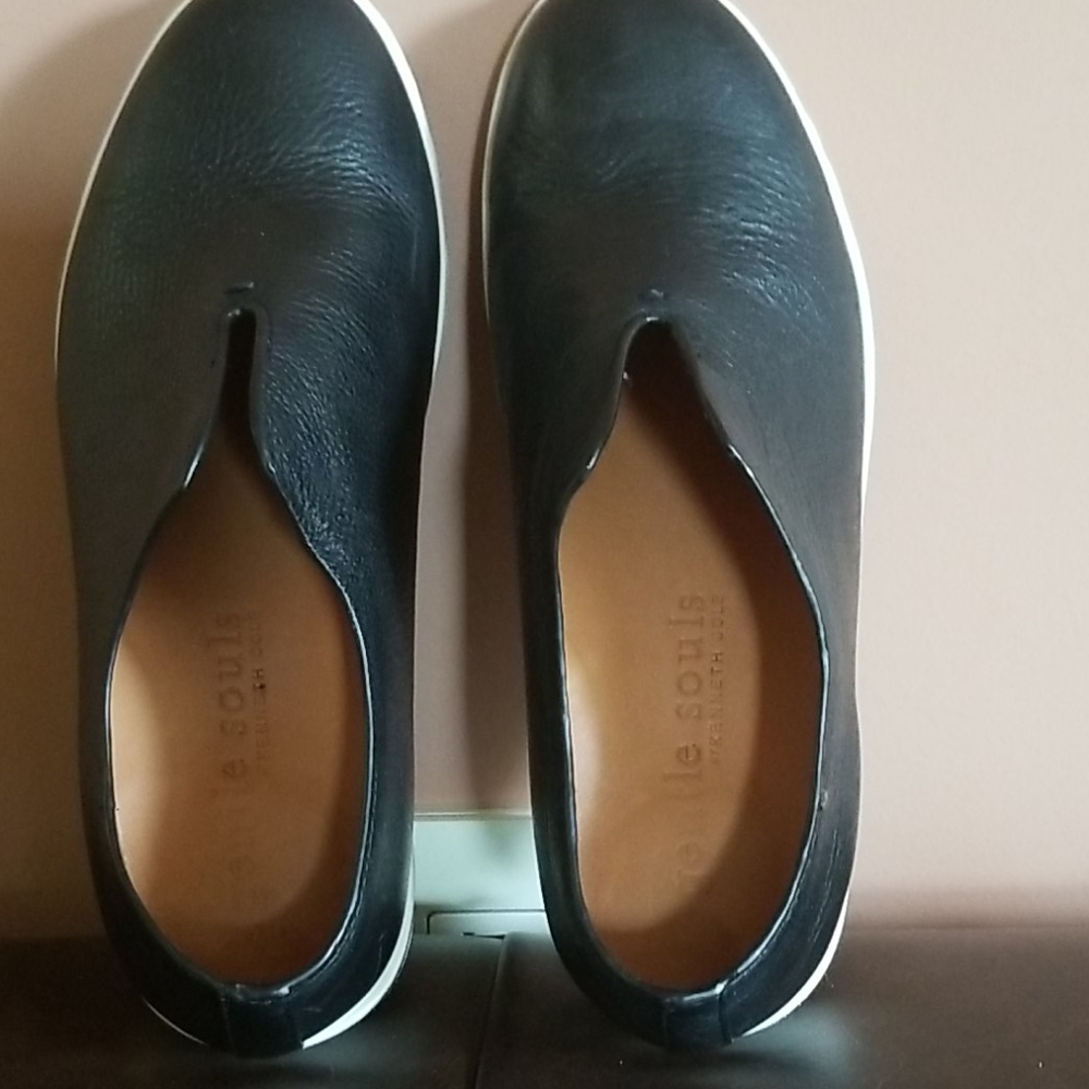 Gentel Soul Soft Comfortable Shoe.